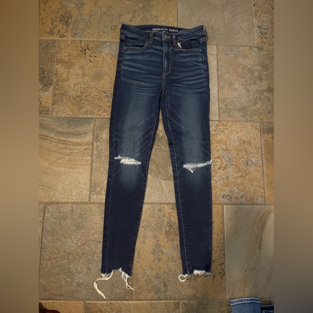 American eagle next level stretch super high-rise jean, size 6. Dark wash